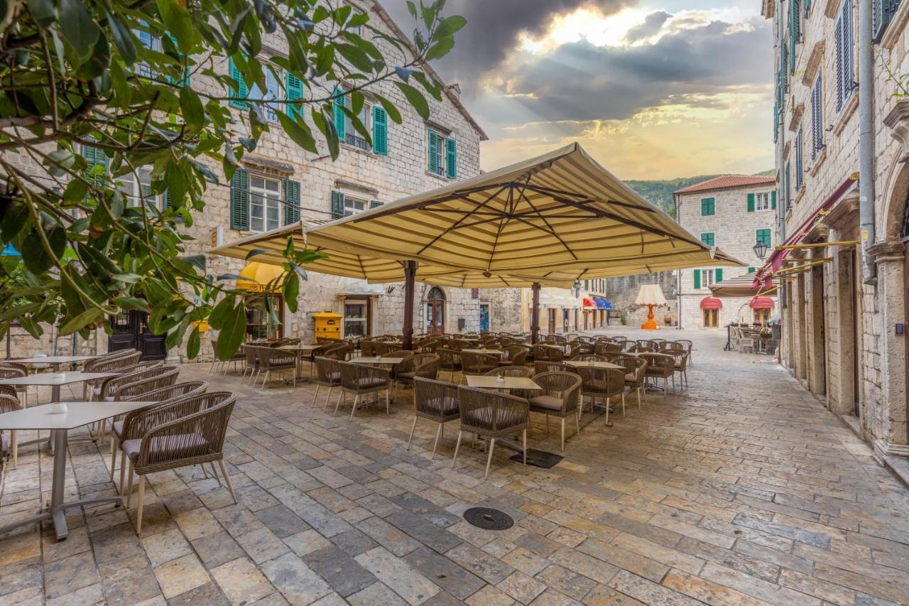 Hotel Vardar Kotor Exteriör bild
