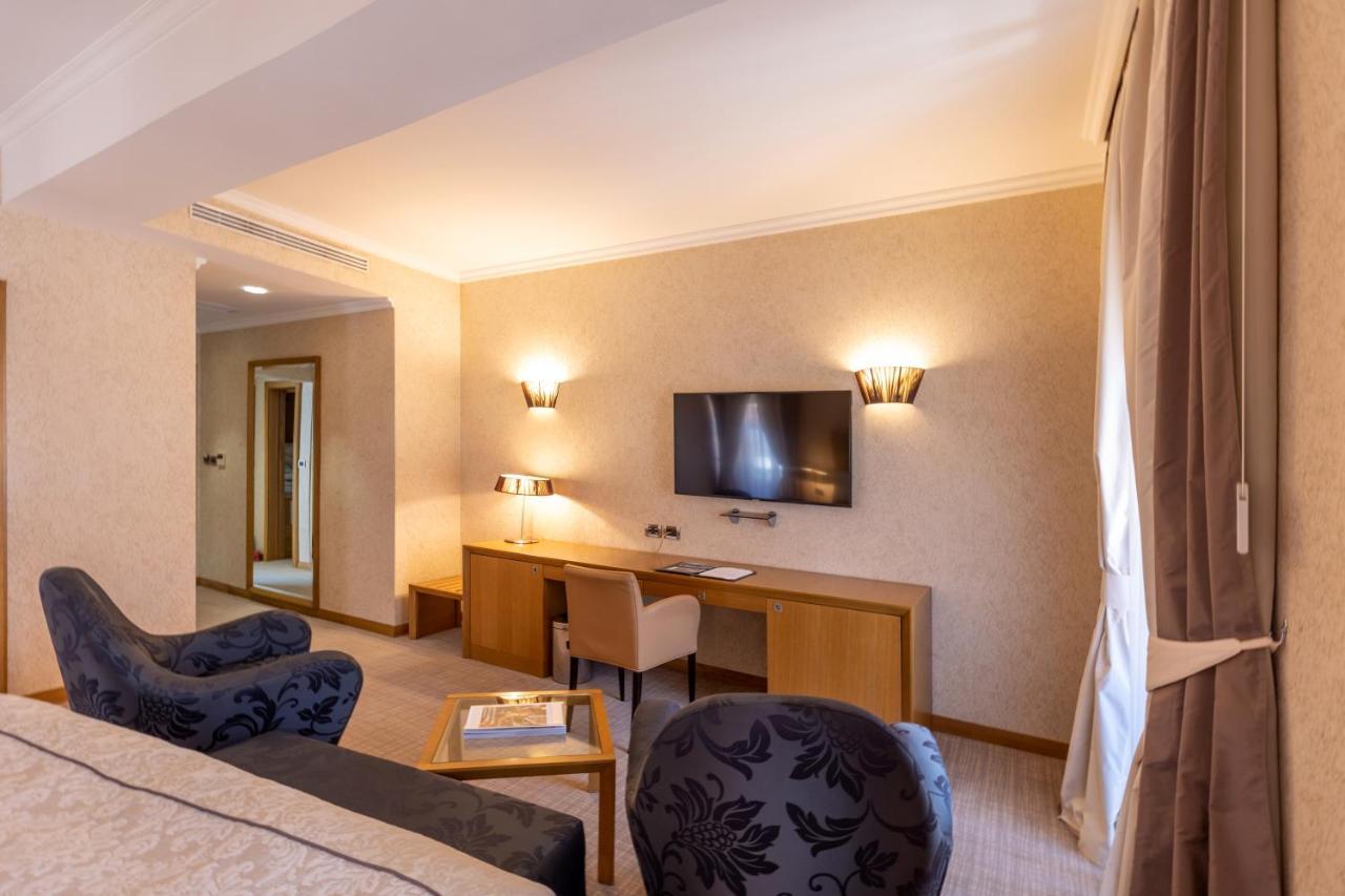 Hotel Vardar Kotor Exteriör bild