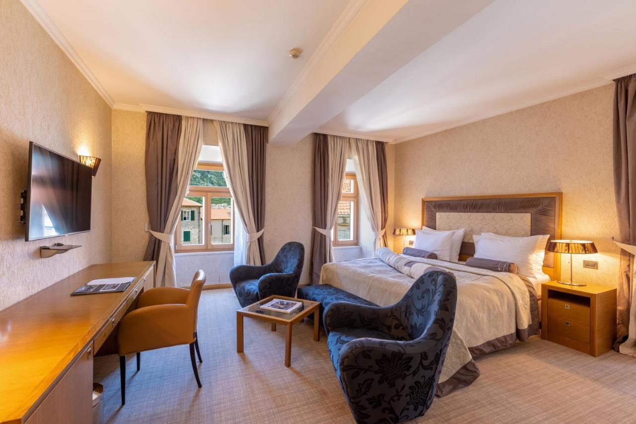 Hotel Vardar Kotor Exteriör bild