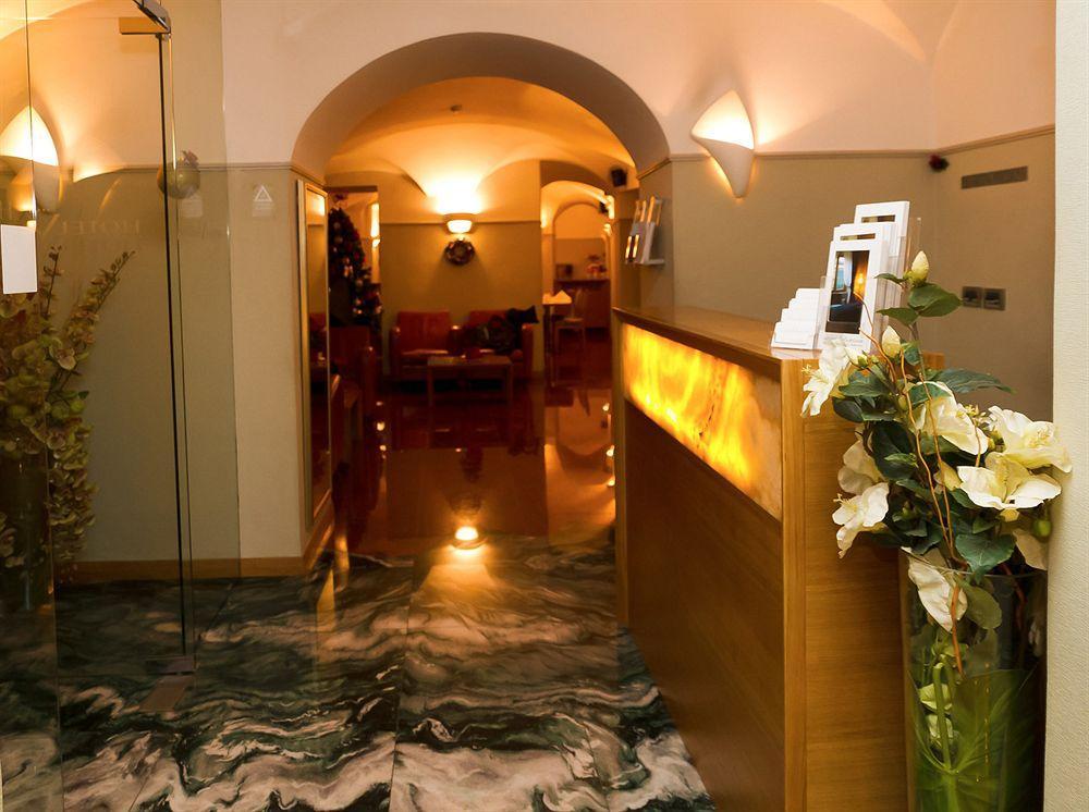 Hotel Vardar Kotor Exteriör bild