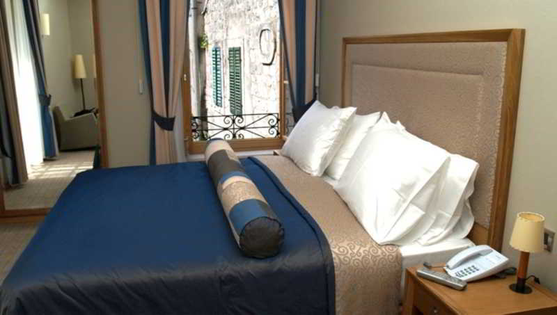 Hotel Vardar Kotor Rum bild